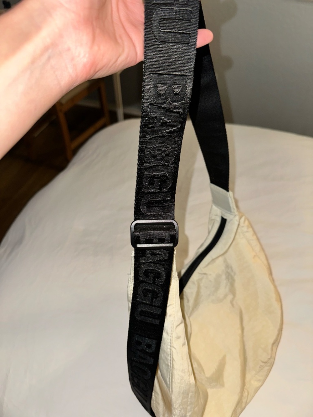 Baggu Medium Nylon Crescent Bag